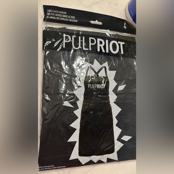 Pulp Riot Cross Back Apron - Picture 2 of 3